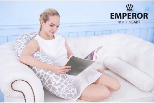 Nursing Pillow Moon Shape - Image 4