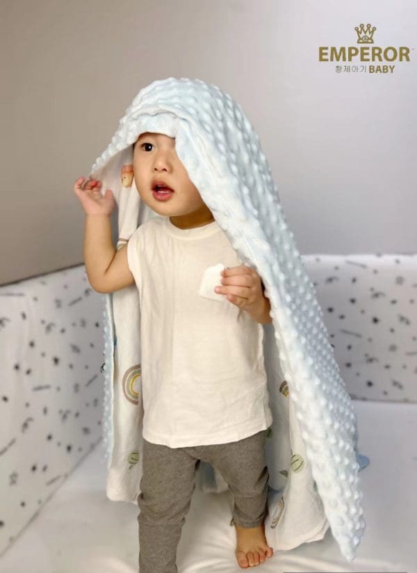 Comfort Dotted Blanket